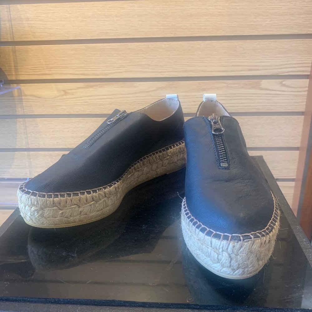 Espadrilles - Picture 2 of 4